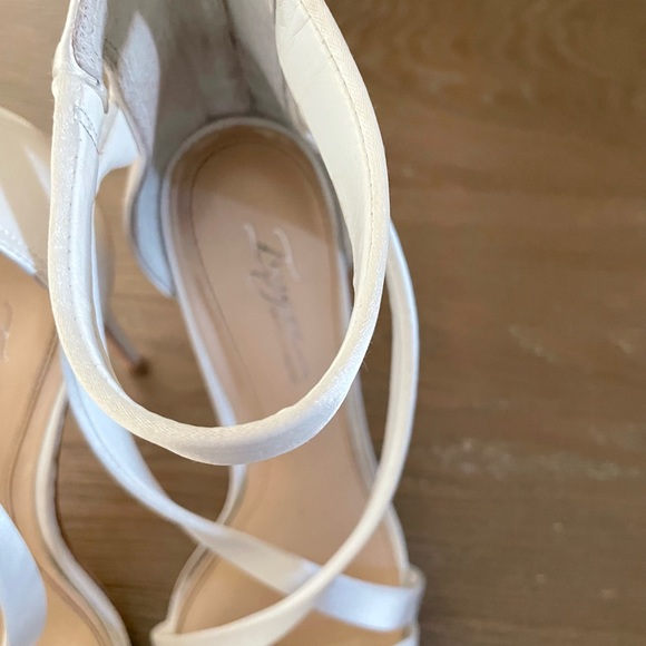 Vince Camuto Devinhara Ankle Strap Sandal - Picture 5 of 11